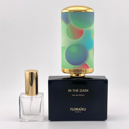 
                Floraiku In Dark Eau De Parfum (розпив), 10 мл; у т.ч. атомайзер