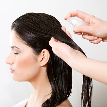 Как правильно использовать термозащитные спреи, чтобы избежать повреждений волос